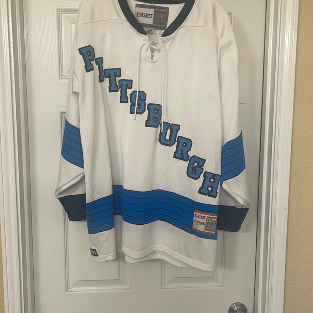 1967 Vintage Pittsburgh Penguins Hockey Jersey